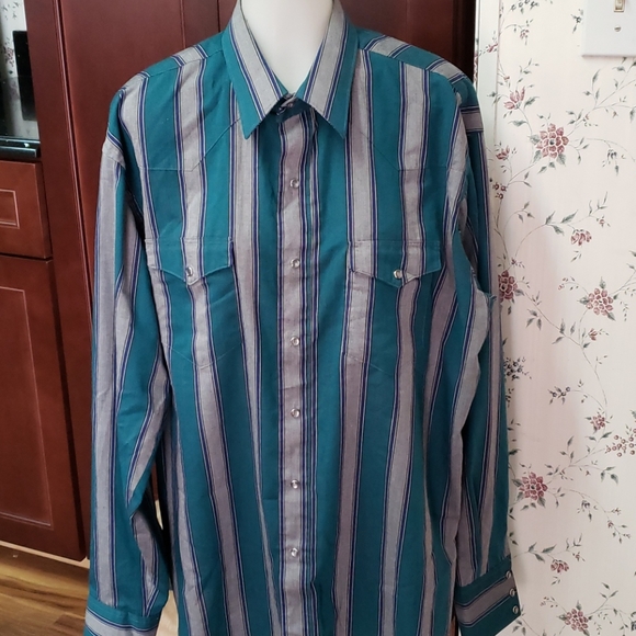 Wrangler Other - Men's Long Sleeve Cowboy Fit Shirt